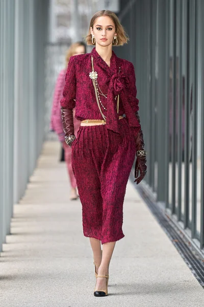 Look 44